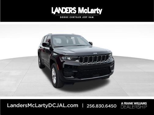 Diamond Black Crystal Pearlcoat 2026 Jeep Grand Cherokee Altitude