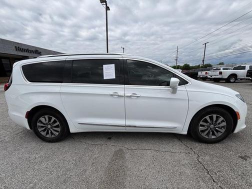 2020 Chrysler Pacifica Touring-L Plus