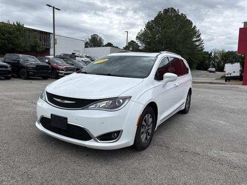 2020 Chrysler Pacifica Touring-L Plus