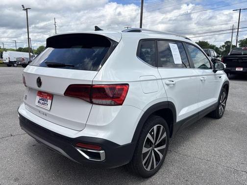 2024 Volkswagen Taos 1.5T SE