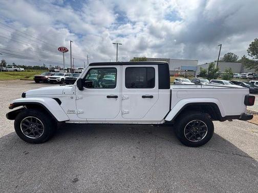 2023 Jeep Gladiator Overland