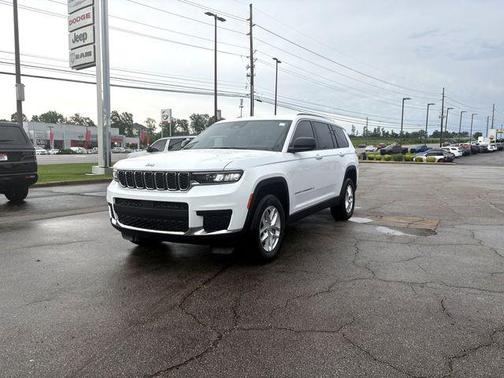 Bright White Clearcoat 2026 Jeep Grand Cherokee L Laredo