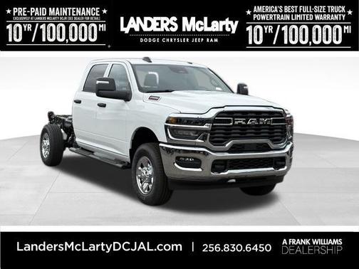 Bright White Clearcoat 2026 RAM 2500 Tradesman Crew Cab 4x4 8' Box