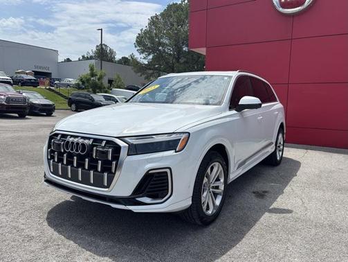 2025 Audi Q7 45 Premium