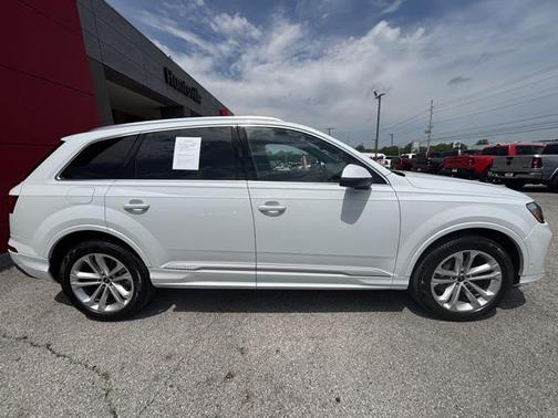 2025 Audi Q7 45 Premium