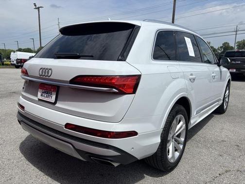 2025 Audi Q7 45 Premium