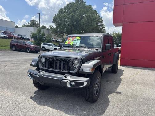 2025 Jeep Gladiator Sport S
