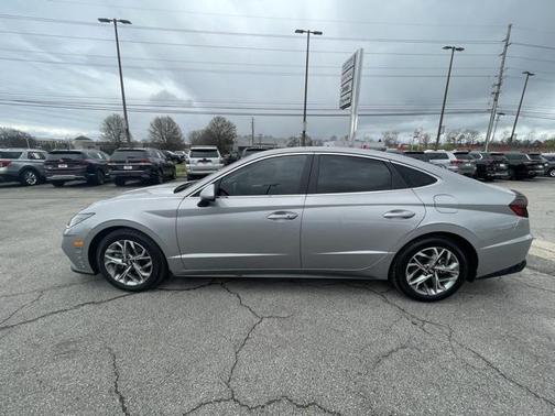 2023 Hyundai SONATA SEL