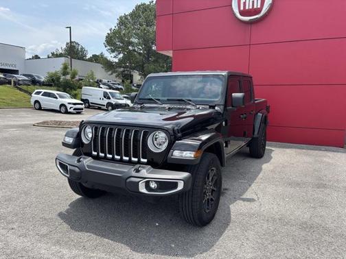 2023 Jeep Gladiator Overland