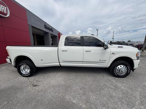 2024 RAM 3500 Limited Crew Cab 4x4 8' Box