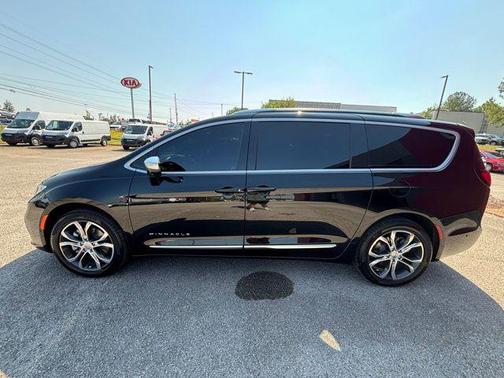 2025 Chrysler Pacifica L