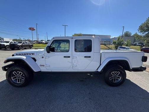 2025 Jeep Gladiator Mojave X
