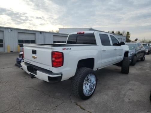 Photo 5 of 6 of 2017 Chevrolet Silverado 1500 LT
