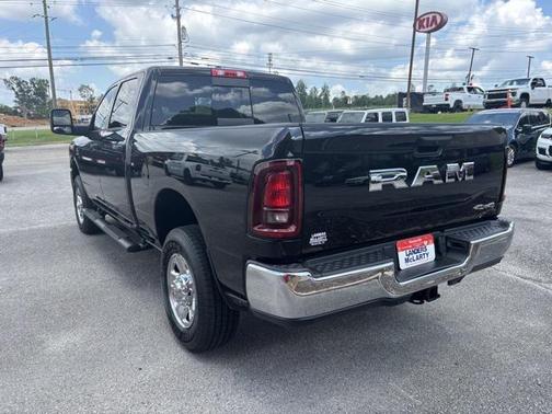 2025 RAM 2500 Tradesman Crew Cab 4x4 6'4' Box