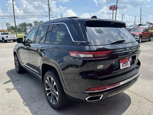 2022 Jeep Grand Cherokee Overland