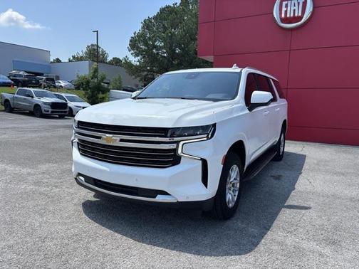 2023 Chevrolet Suburban LT
