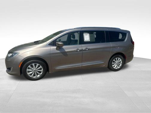 2018 Chrysler Pacifica Touring-L