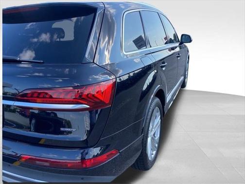 2020 Audi Q7 55 Prestige
