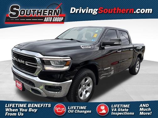 Diamond Black Crystal Pearlcoat 2019 RAM 1500 Big Horn