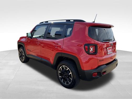 2023 Jeep Renegade Trailhawk