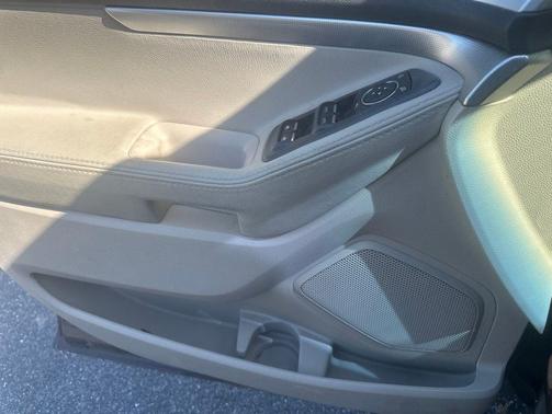 Cinnamon Metallic 2012 Ford Explorer XLT