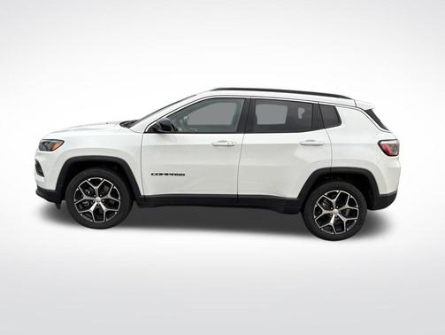 Bright White Clearcoat 2024 Jeep Compass Latitude