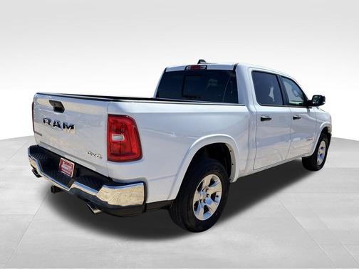 Bright White Clearcoat 2025 RAM 1500 Big Horn/Lone Star