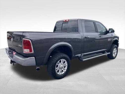 2018 RAM 2500 Laramie Crew Cab 4x4 6'4' Box