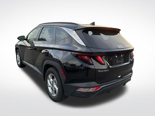 Black Pearl 2024 Hyundai TUCSON SEL