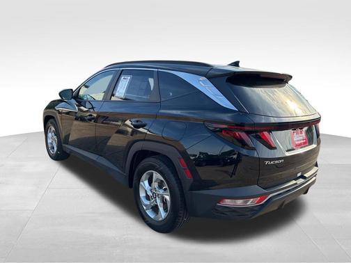 Black Pearl 2024 Hyundai TUCSON SEL