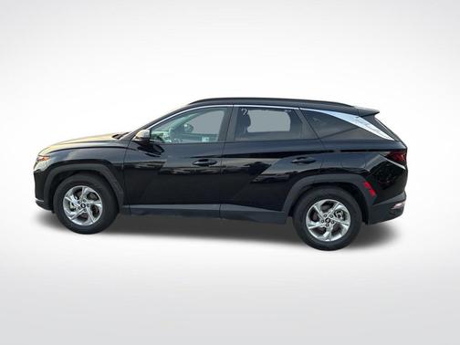 Black Pearl 2024 Hyundai TUCSON SEL