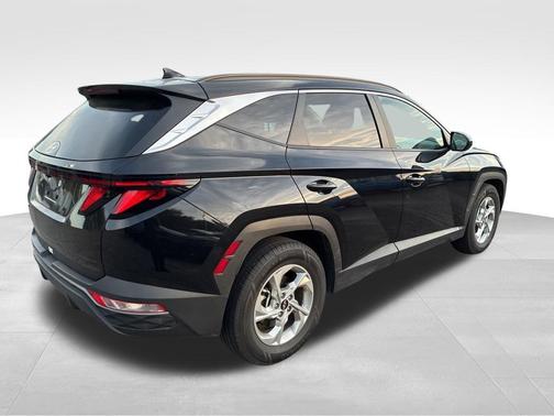 Black Pearl 2024 Hyundai TUCSON SEL