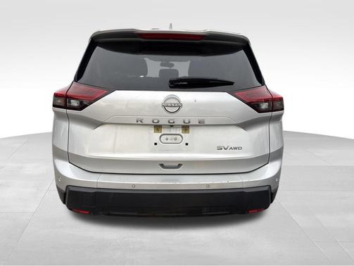 Brilliant Silver Metallic 2024 Nissan Rogue SV
