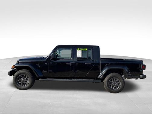 2024 Jeep Gladiator Sport S