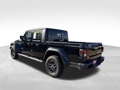 2024 Jeep Gladiator Sport S