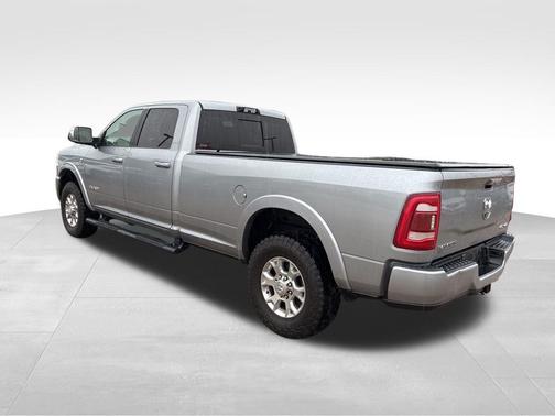 2022 RAM 2500 Laramie Crew Cab 4x4 8' Box