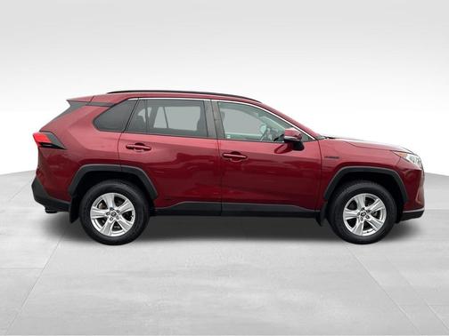 2021 Toyota RAV4 Hybrid XLE