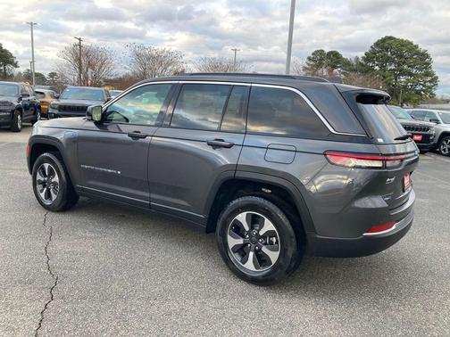 Baltic Gray Metallic Clearcoat 2024 Jeep Grand Cherokee 4xe Base