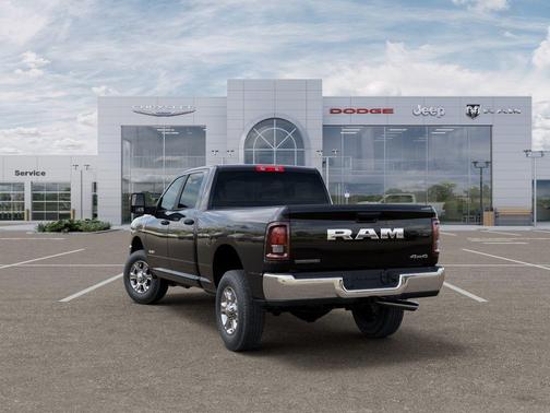 Diamond Black Crystal Pearlcoat 2026 RAM 2500 Big Horn Crew Cab 4x4 6'4' Box
