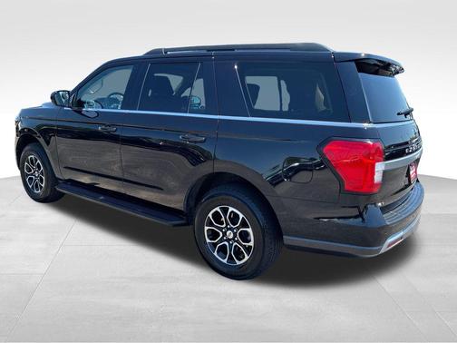 Black Metallic 2024 Ford Expedition XLT