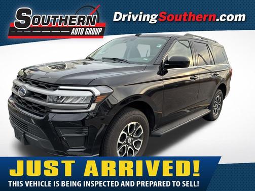 Black Metallic 2024 Ford Expedition XLT