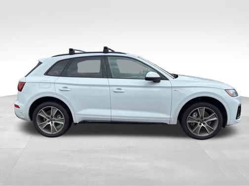 2025 Audi Q5 45 S line Premium