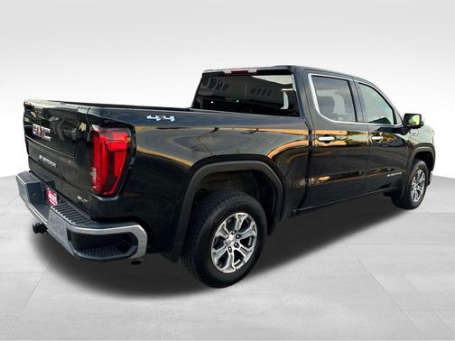 Onyx Black 2025 GMC Sierra 1500 SLT