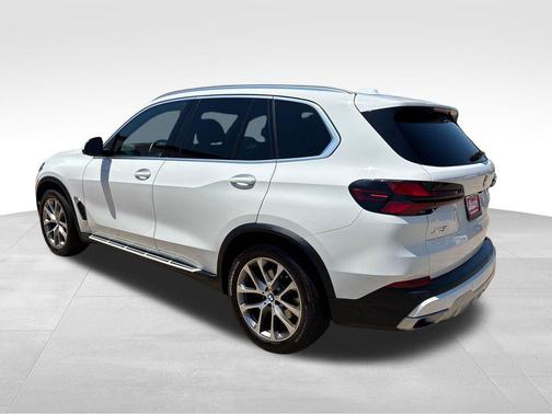 Alpine White 2026 BMW X5 xDrive40i