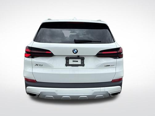 Alpine White 2026 BMW X5 xDrive40i