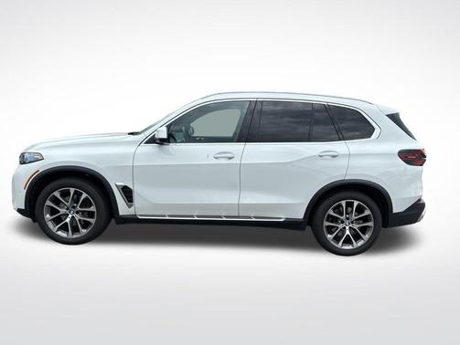 Alpine White 2026 BMW X5 xDrive40i