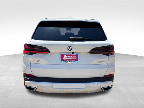 Alpine White 2026 BMW X5 xDrive40i
