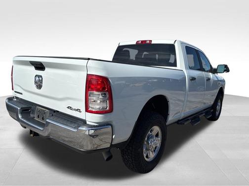 2022 RAM 2500 Big Horn Crew Cab 4x4 6'4' Box