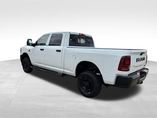 2025 RAM 2500 Tradesman Crew Cab 4x4 6'4' Box