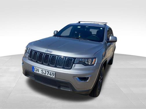 2019 Jeep Grand Cherokee Laredo